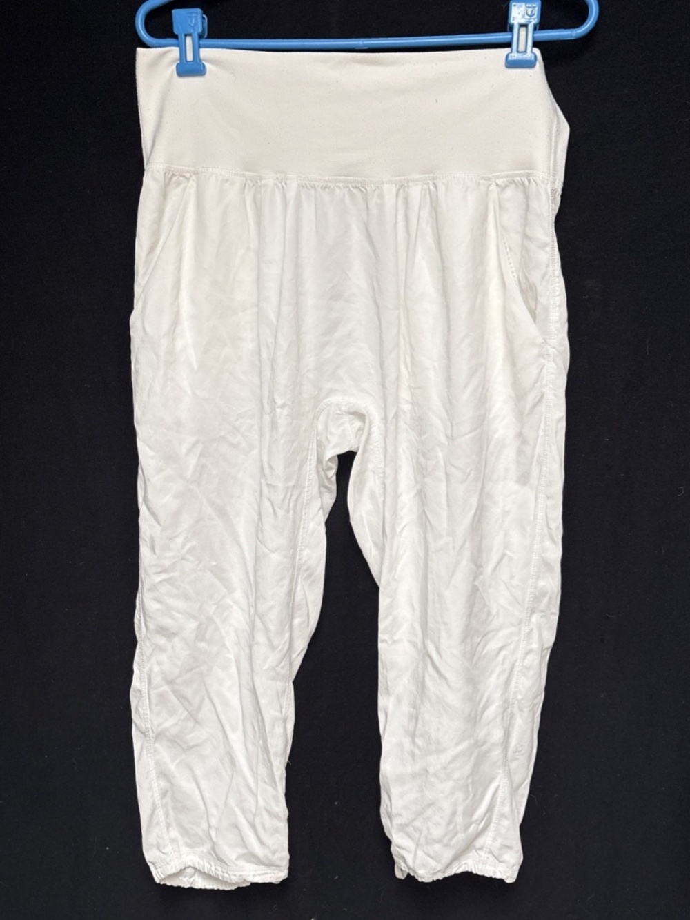 Ladies LULULEMON Size 8 White Harem Loose Cropped Capri Pants Foldover Waist